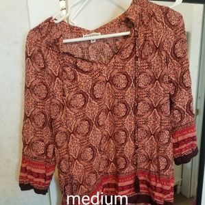 Quarter sleeve blouse